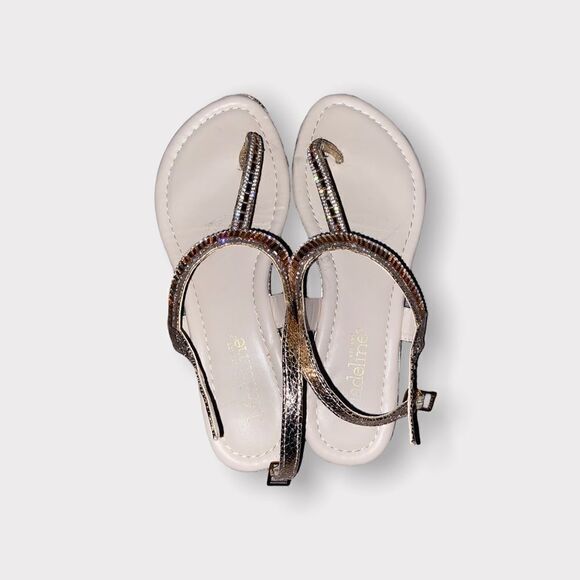 Madeline Stuart Gold Leather Sandals with Rhinestones Size 8 M - Picture 5 of 5